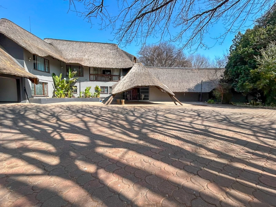 6 Bedroom Property for Sale in Potchefstroom Rural North West